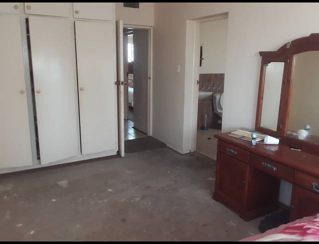 3 BEDROOM FLAT FOR SALE IN SOUTH BEACH